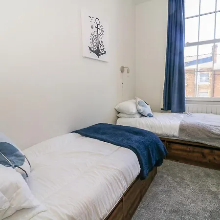 Apartment 6 *