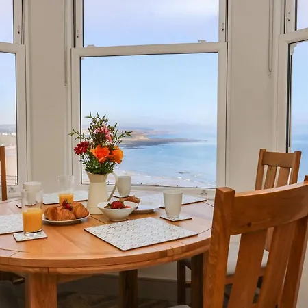 6 Bay View *