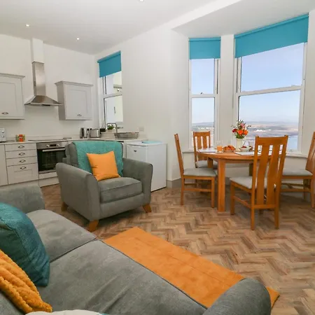 شقة 6 سكرابورو